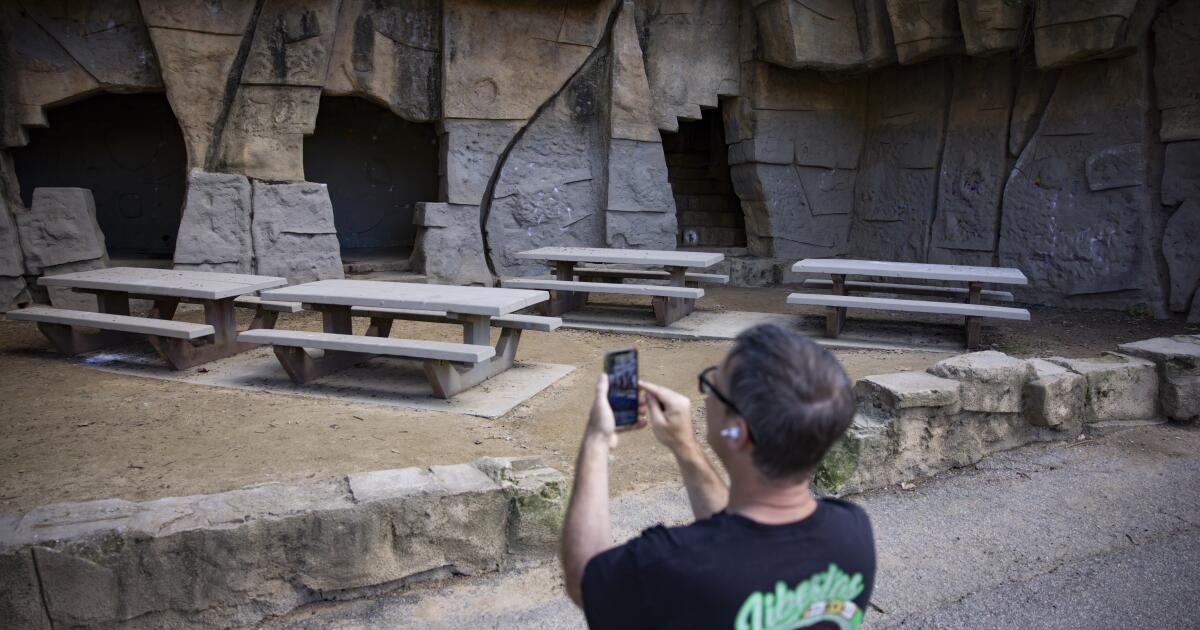 A spooky immersive game is happening at the old Griffith Park Zoo A spooky immersive game is happening at the old Griffith Park Zoo