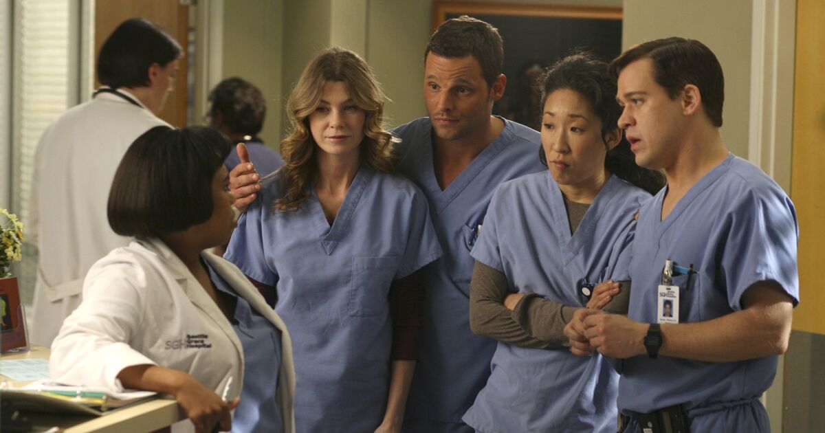 Shonda Rhimes says a room of ‘old men’ said ‘nobody was gonna watch’ ‘Grey’s Anatomy’