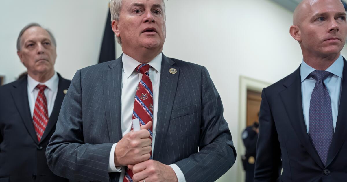 Ghislaine Maxwell se recusou a responder às perguntas do Comitê da Câmara citando a 5ª Emenda Ghislaine Maxwell se recusou a responder às perguntas do Comitê da Câmara citando a 5ª Emenda