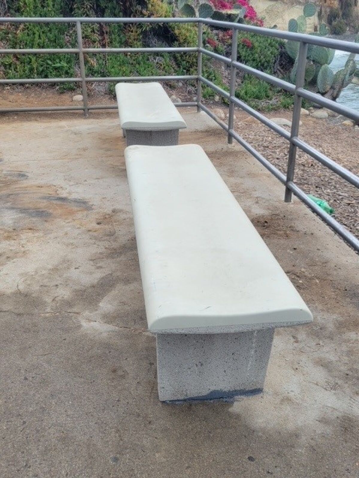 Two deteriorated concrete benches at the end of Linda Way in Bird Rock were replaced March 16 with two new ones.