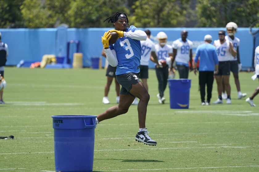 Chargers safety Derwin James makes a catch at minicamp Tuesday. 
