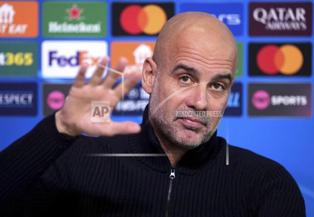 El técnico del Manchester City Pep Guardiola durante la rueda de prensa