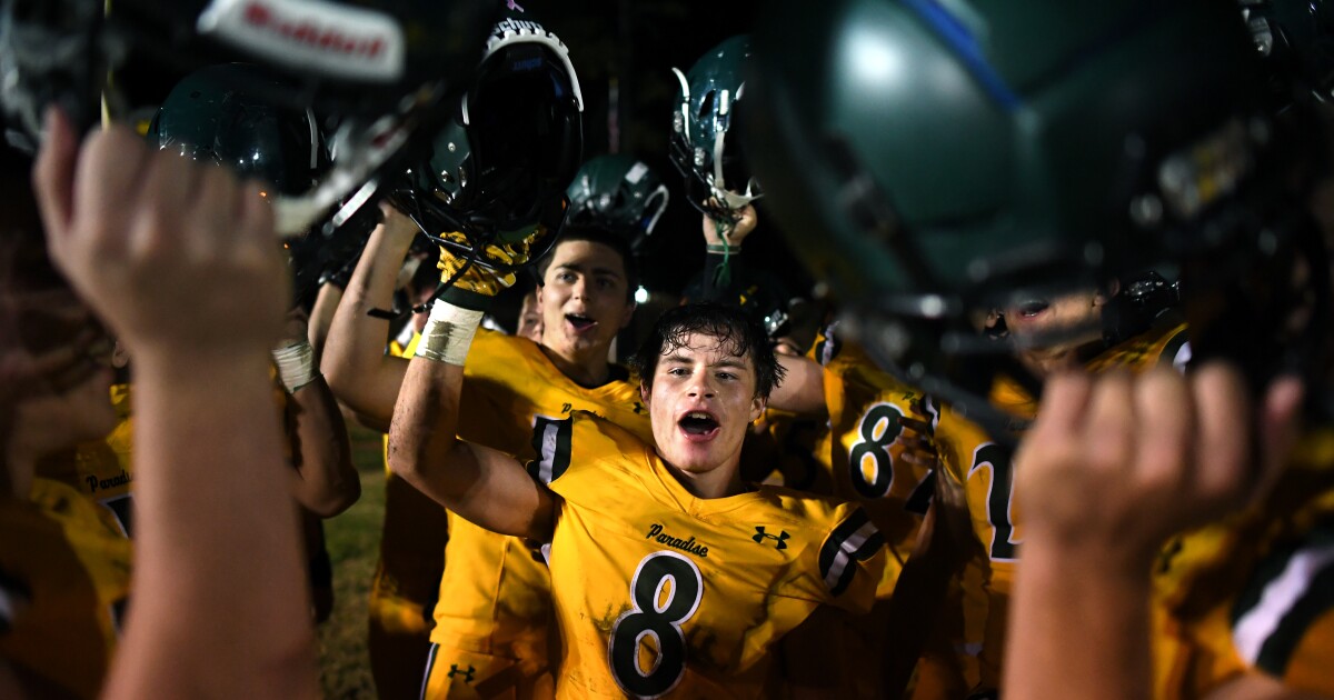 Paradise football team qualifies for playoffs a year after fire - Los ...