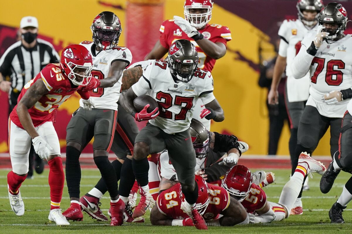 Tampa Bay Buccaneers running back Ronald Jones carries against the Kansas City Chiefs.