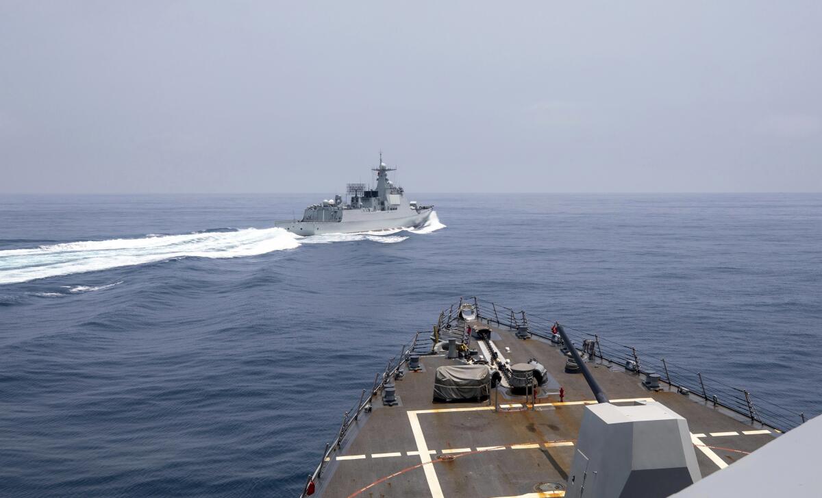 Chinese navy ship in the Taiwan Strait