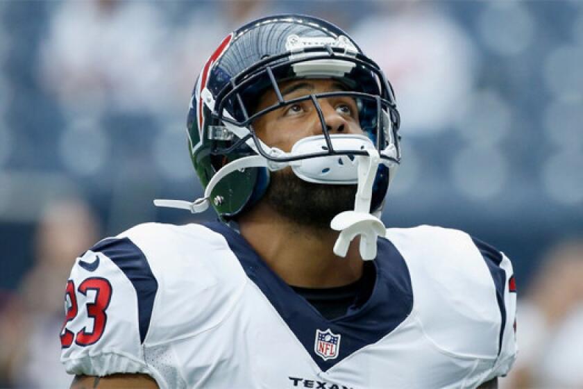 In an upcoming documentary Houston Texans running back Arian Foster says that he accepted money while playing in college for Tennessee.
