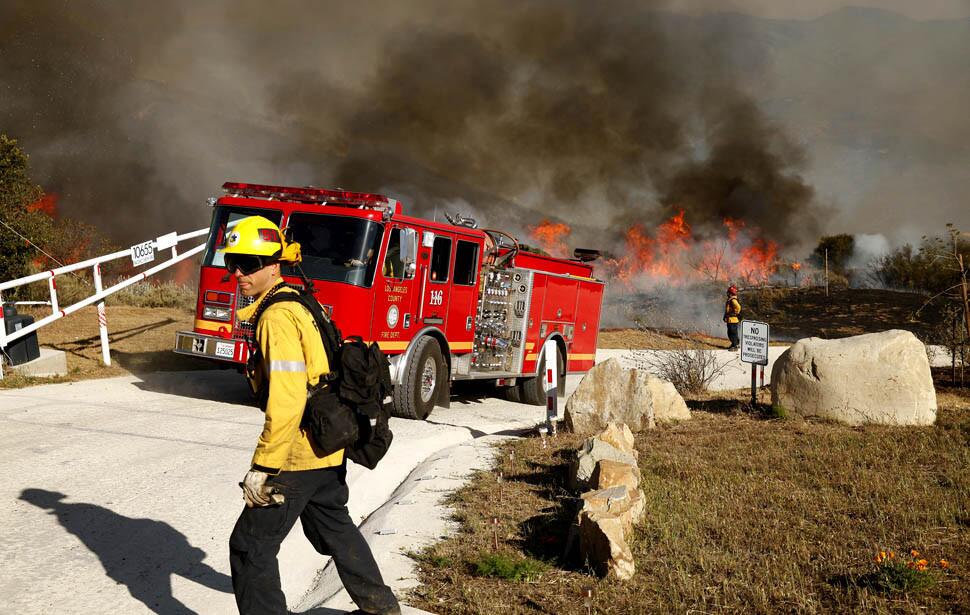 Springs wildfire rages