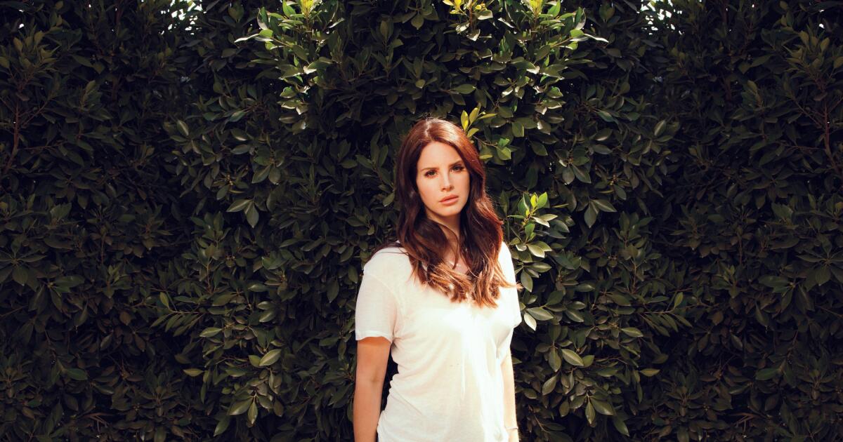 Q&A: Lana Del Rey talks about her Globe-nominated 'Big Eyes' title track