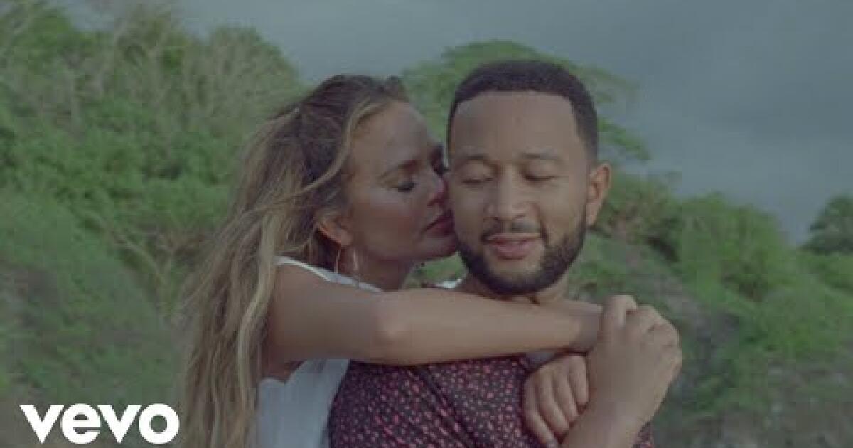 Chrissy teigen's baby bump confirms she and john legend are expecting