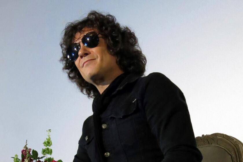 El cantante Enrique Bunbury durante una conferencia de prensa en Ciudad de México.