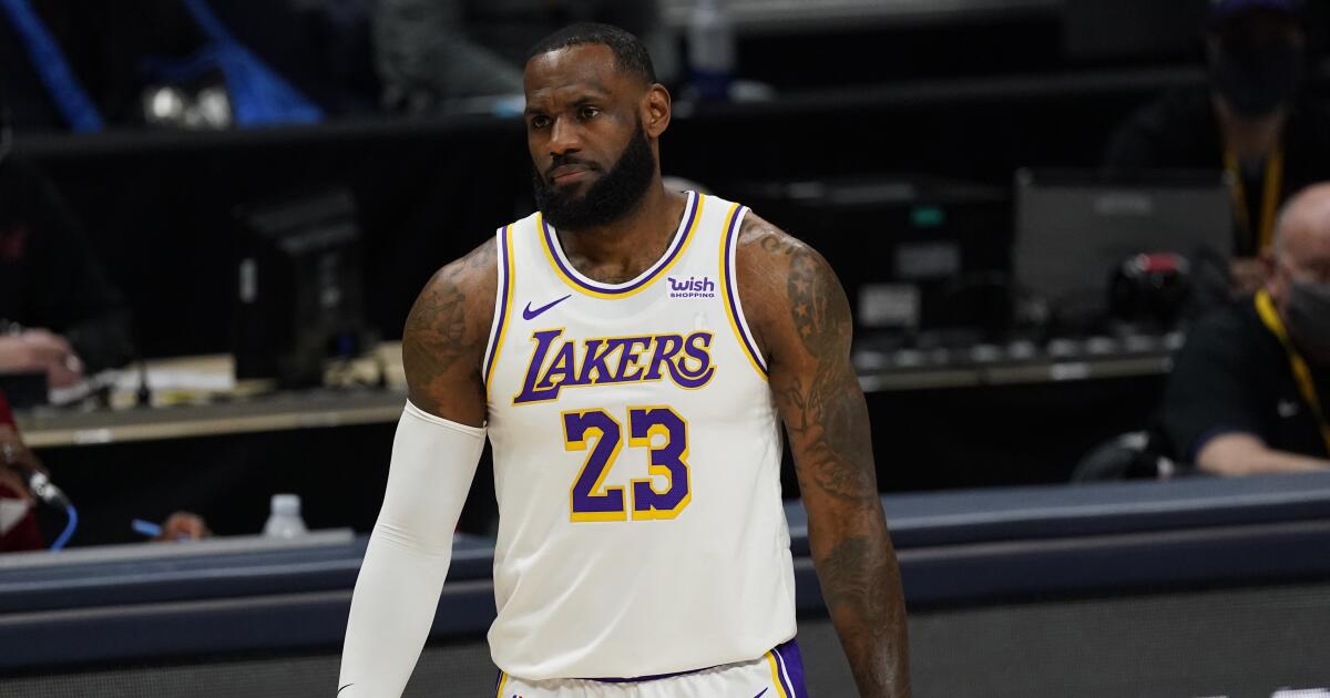 LeBron James explains why he deleted tweet about police shooting