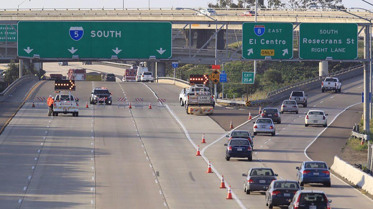 Traffic is still snarled on I-5 south as jumper on I-5 I-8 interchange. San Diego police negotiators have been talking to the man since after he was first noticed on the I-5 overpass about 2:30 p.m. Thursday.