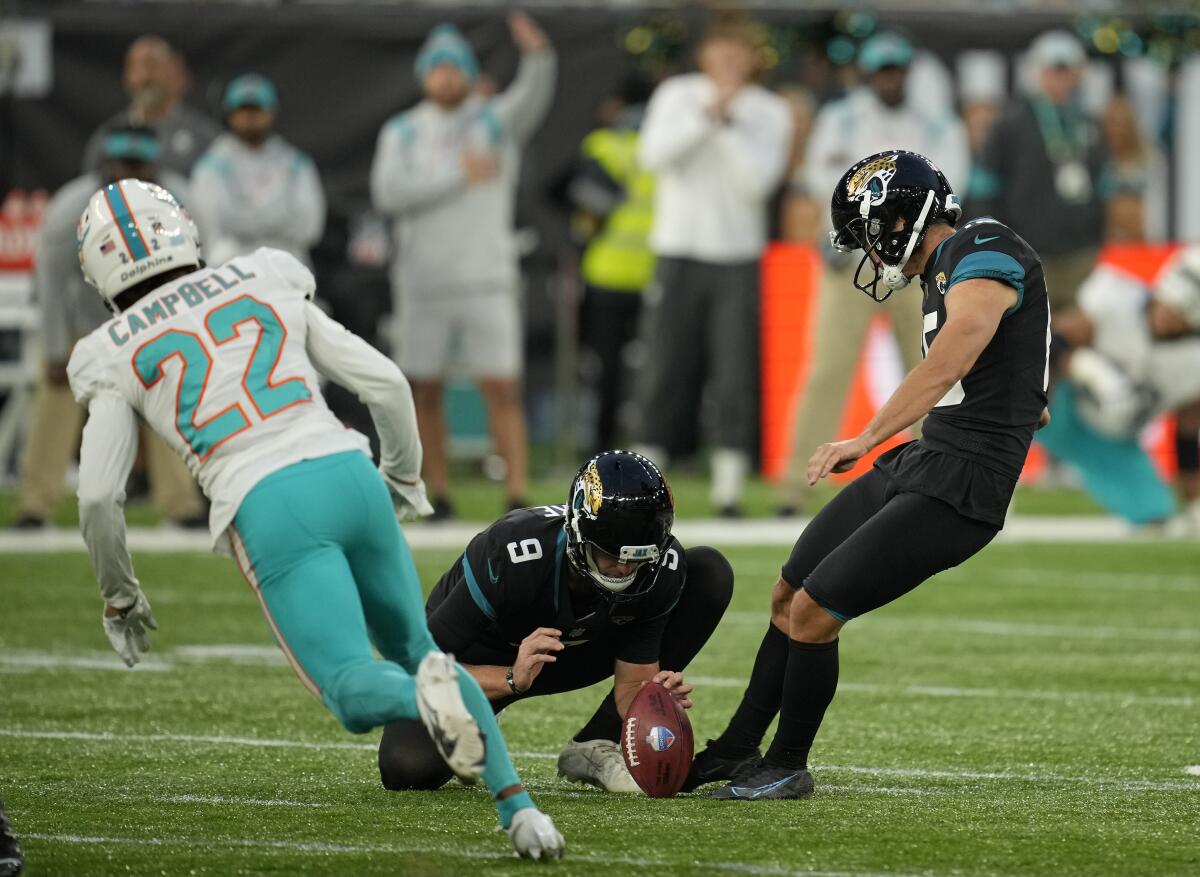 Jacksonville Jaguars win on 10th appearance in London, beating