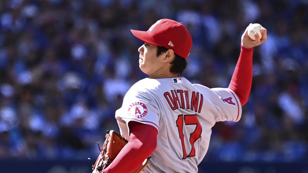 Angels' Shohei Ohtani has smooth first outing with pitch clock - Los  Angeles Times