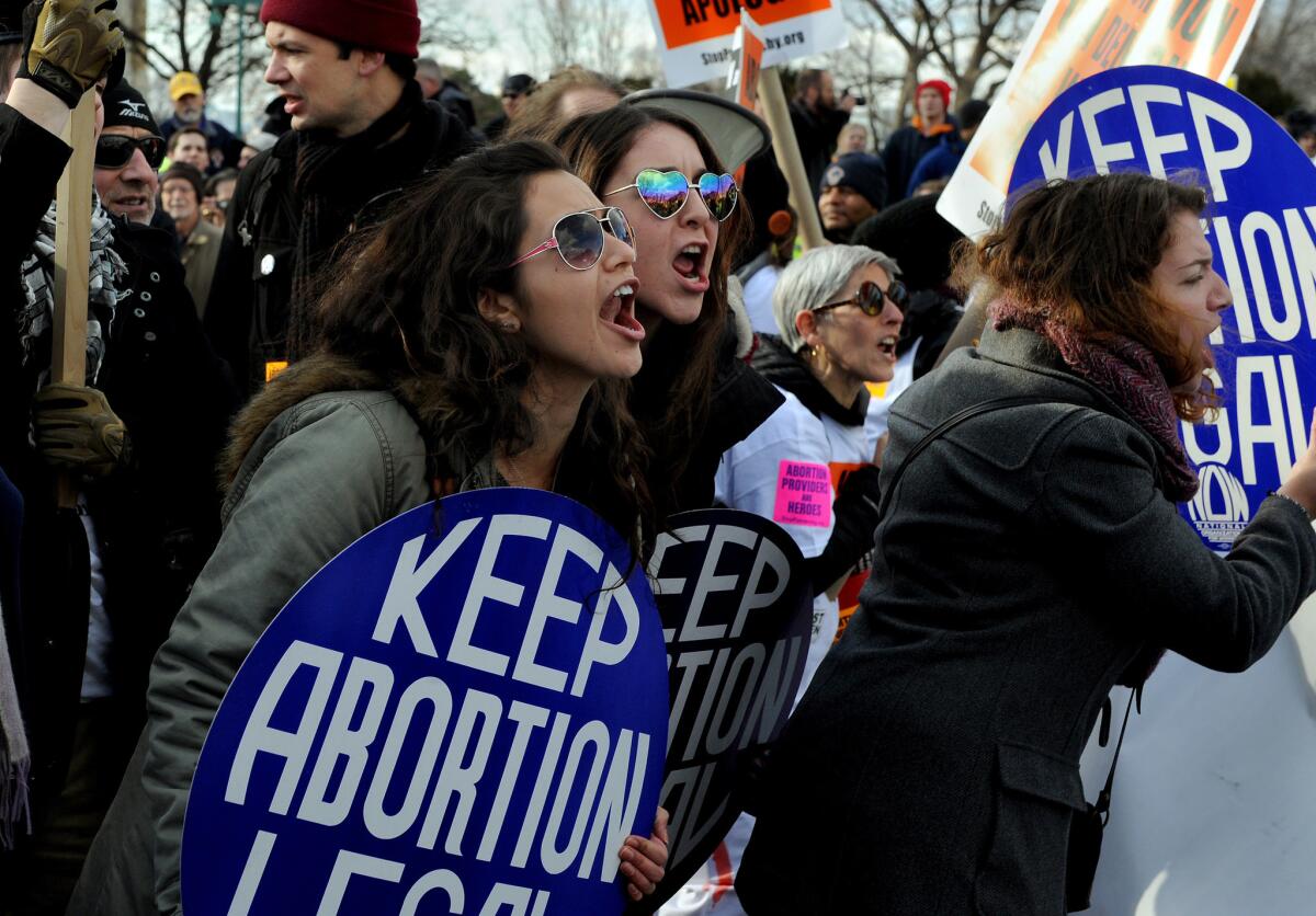 Thousands of anti-abortion protestors and abortion supporters rallied on the mall and marched up to the Supreme Court to show their displeasure with the Roe V Wade decision.
