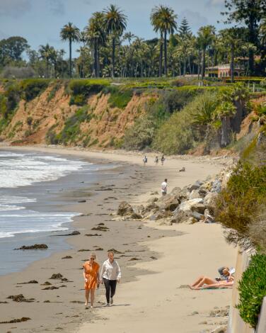 Butterfly Beach and Channel Drive near Biltmore Four Seasons hotel, Montecito.
