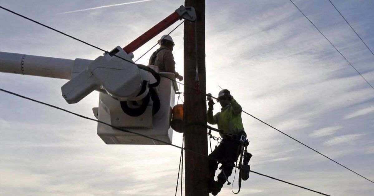 southern-california-edison-wants-departing-customers-to-hand-over-125