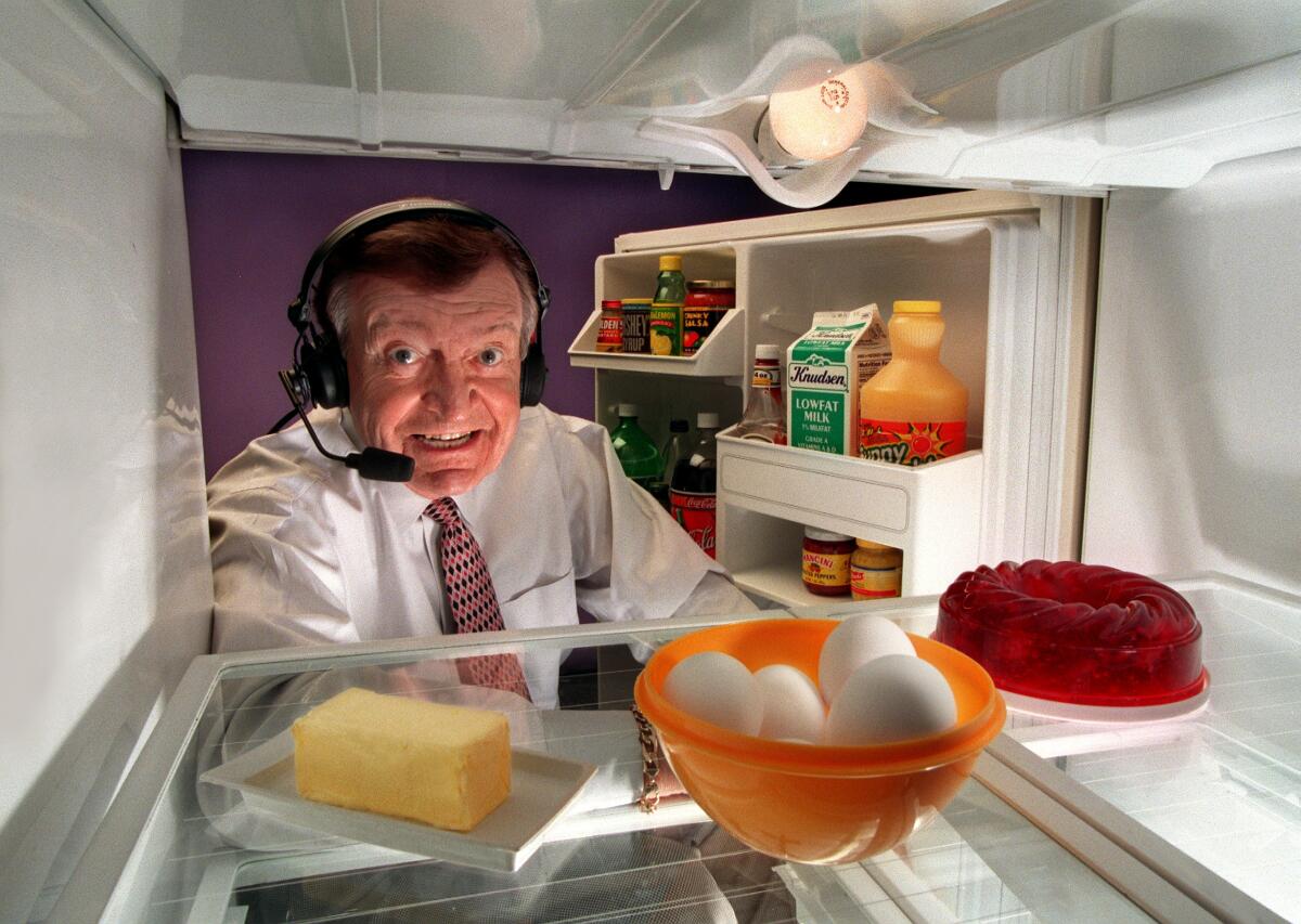 Longtime Lakers play-by-play broadcaster Chick Hearn always knew when to put a game in the refrigerator.