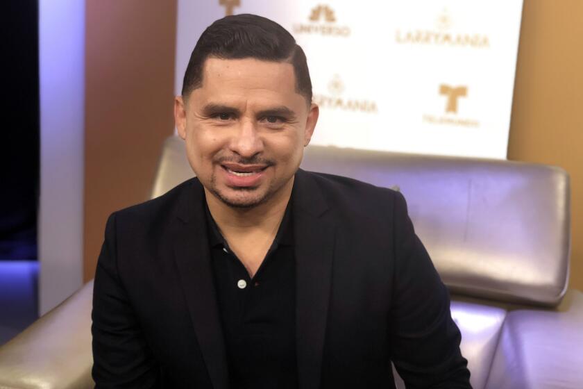 El cantante Larry Hernández confirma que tiene covid-19