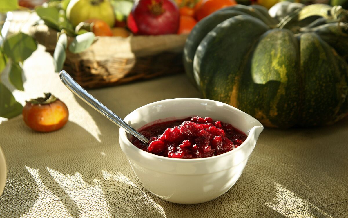 Cranberry sauce with apple flavors