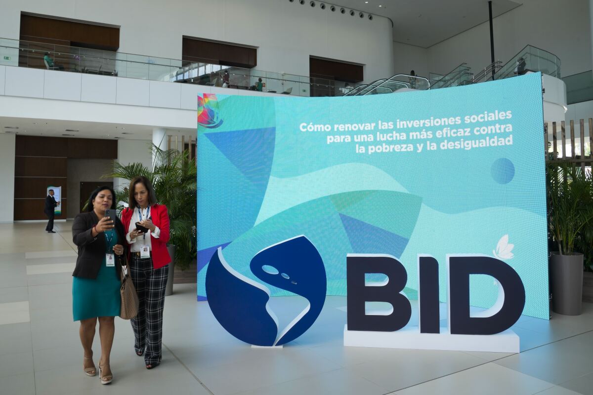 BID prevé que Latinoamérica crecerá 1% en 2023 - San Diego Union-Tribune en  Español