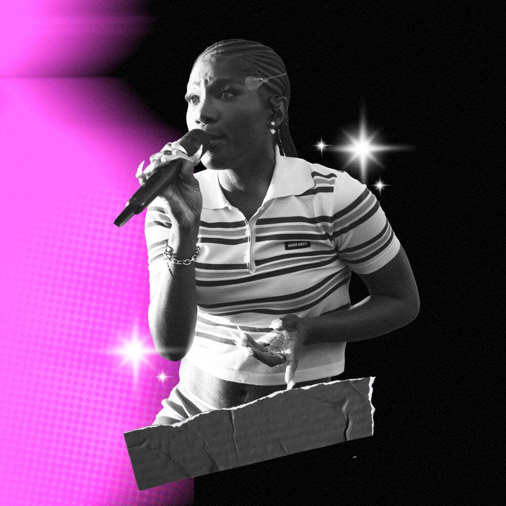 Doechhi performing.