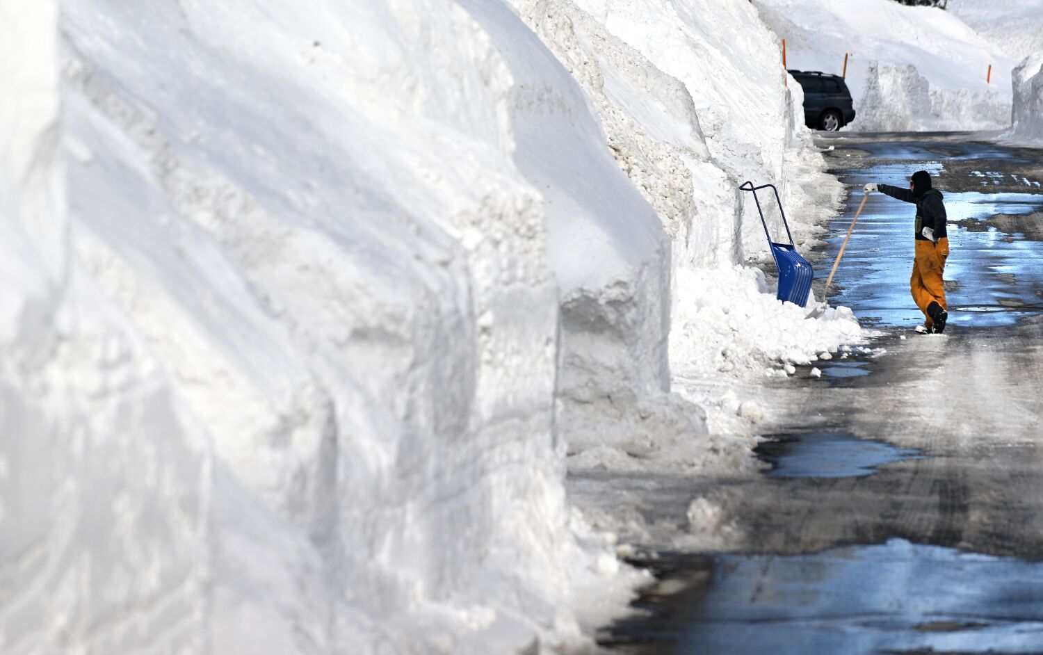 As snow records fall along the eastern Sierra Nevada, fears loom over impending snowmelt