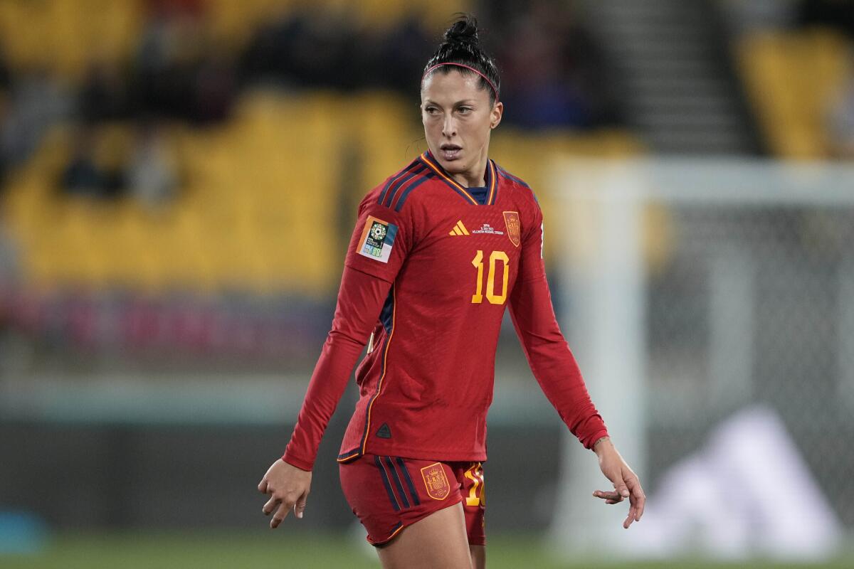 ARCHIVO- La española Jennifer Hermoso reacciona después de fallar una oportunidad de marcar un gol 