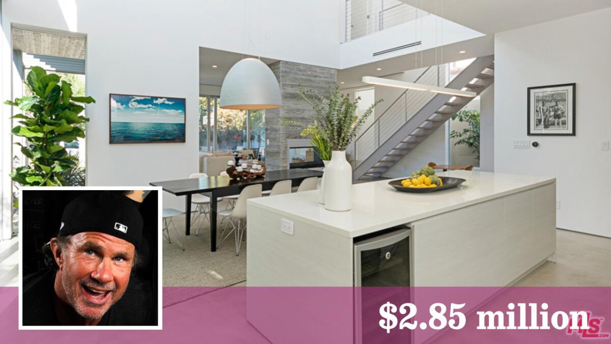 Chad Smith of the Red Hot Chili Peppers has sold his boxy contemporary in Venice.