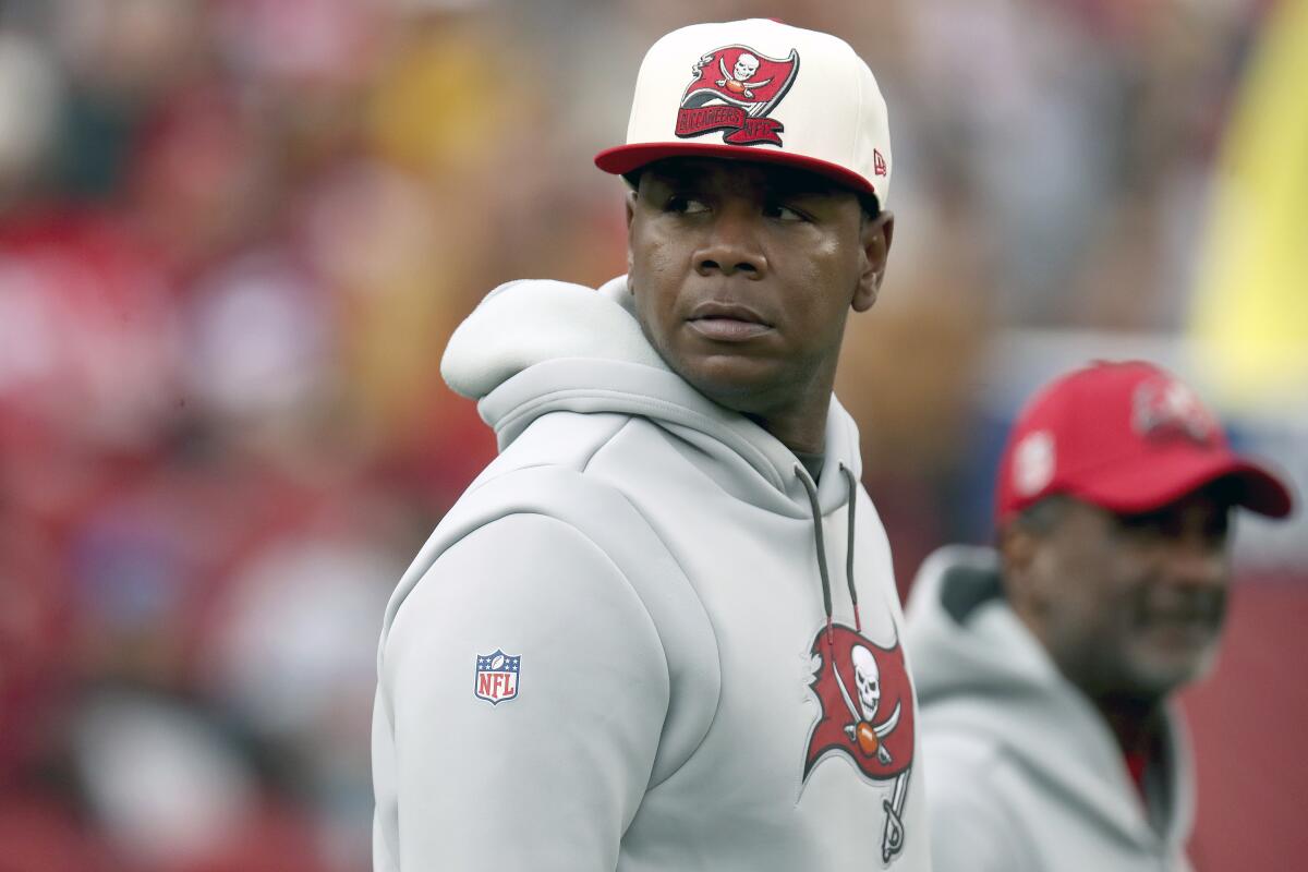 Bucs oust offensive coordinator Leftwich, 5 other assistants - The