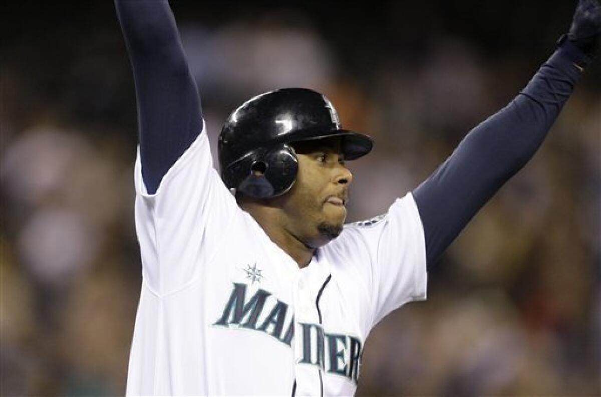 Junior does it again as M's beat White Sox in 14 - The San Diego