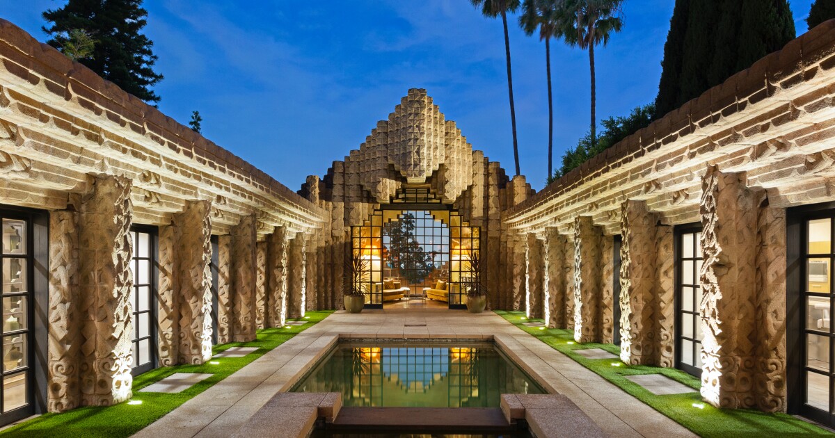 CBD entrepreneur sells Lloyd Wright masterpiece for .16 million CBD entrepreneur sells Lloyd Wright masterpiece for .16 million