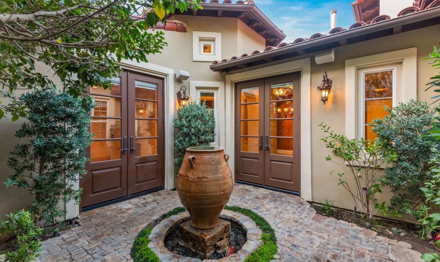 Hot Property: Vanessa Bryant sells Irvine home for $2 million - Los ...