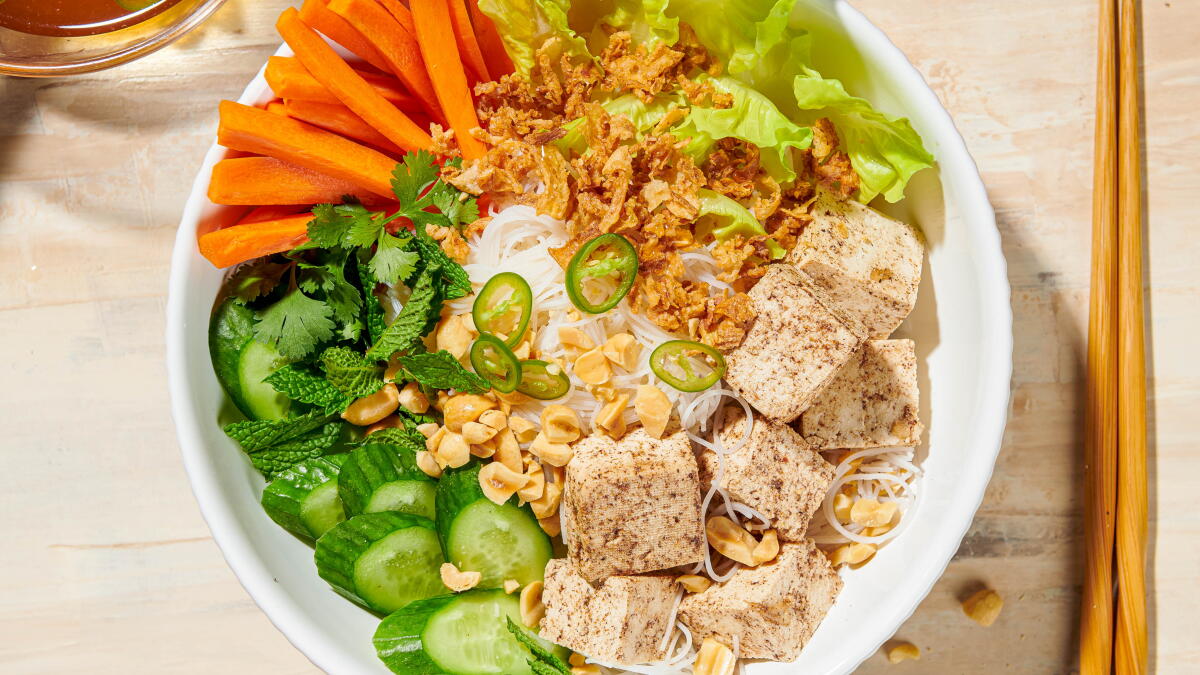 Noodle bowl is sweet, salty, sour and spicy - Vimarsana News