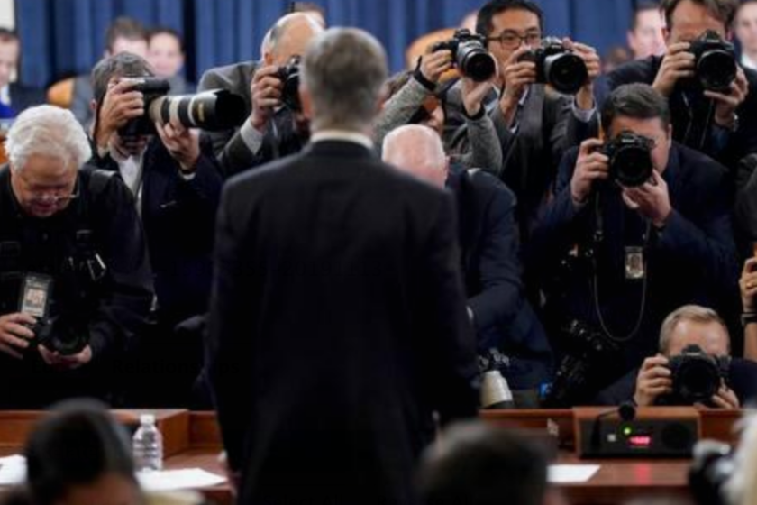 El embajador interino de EE.UU. en Ucrania, Bill Taylor, durante su testificación frente al Comité de Inteligencia de la Cámara Baja, este miércoles en Washington (Estados Unidos). EFE/ Jim Lo Scalzo