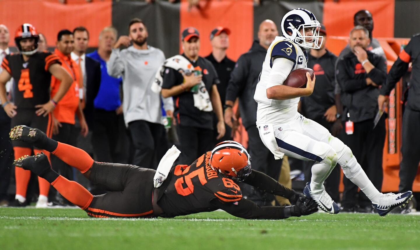 Jared Goff, Larry Ogunjobi