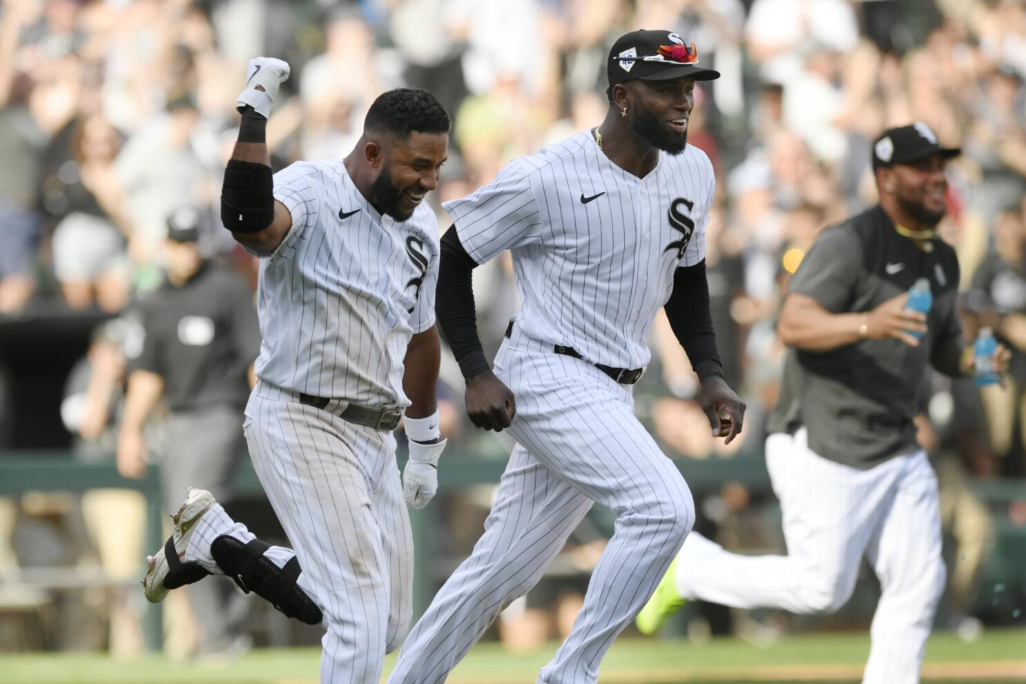 Elvis Andrus hits game-ending single as the Chicago White Sox beat the  Boston Red Sox 5-4