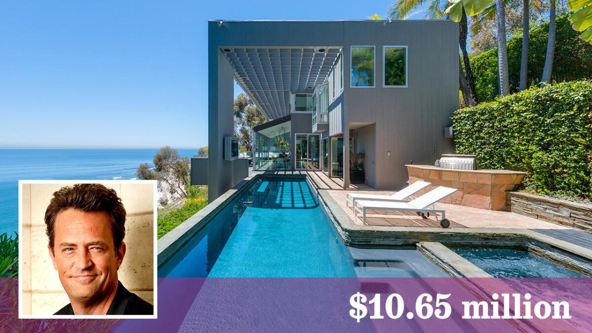 Matthew Perry, who plays Oscar Madison in the new version of "The Odd Couple," has sold a sleek contemporary home in Malibu.