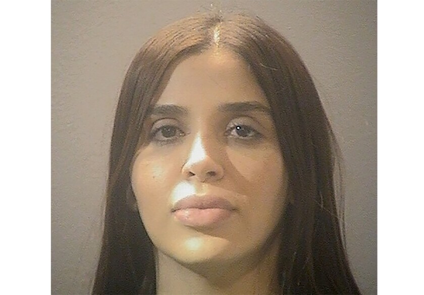 Emma Coronel Aispuro en el Centro de Detención de Adultos de Alexandria.
