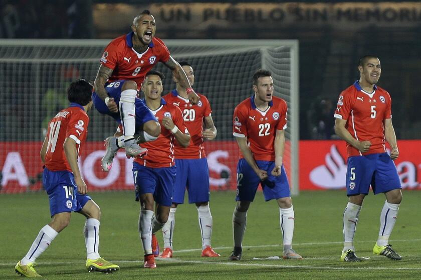 Los chilenos comienzan el festejo tras coronarse en la Copa América 2015.
