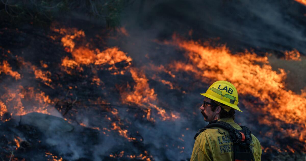 Photographs: Boral hearth in Kern County burns over 38,000 acres, destroys city