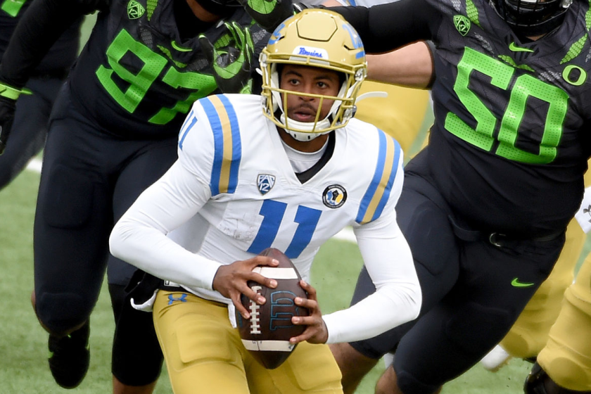 EUGENE, OREGON - NOVEMBER 21: Chase Griffin #11 of the UCLA Bruins.