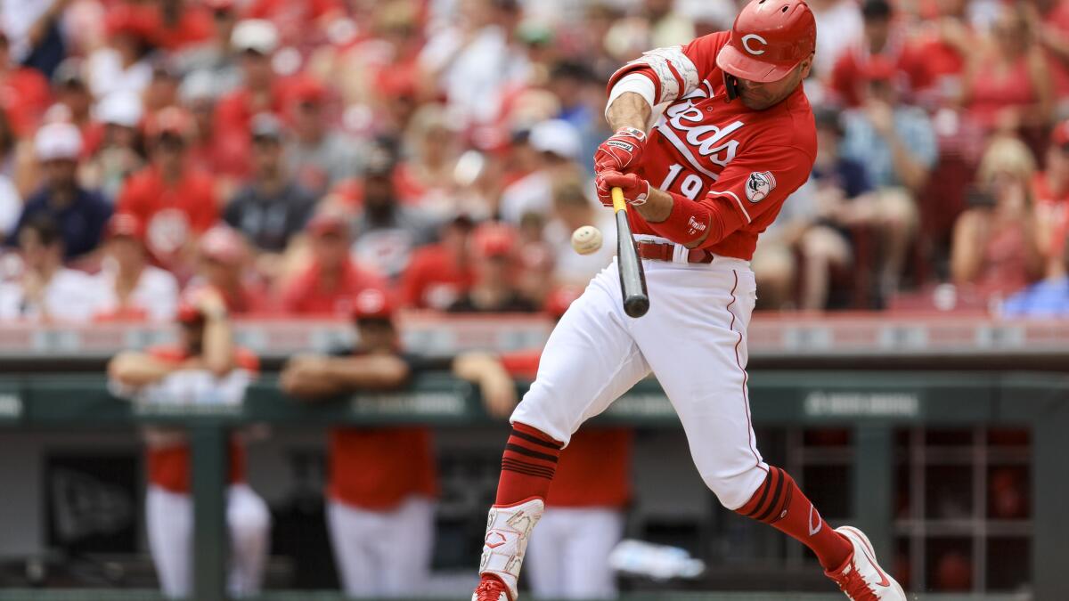 Joey Votto placed on the 10-day injured list by Reds with shoulder  discomfort - The San Diego Union-Tribune