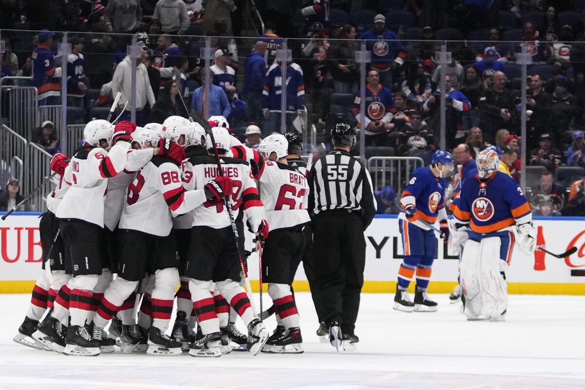 New Jersey Devils vs. New York Islanders (3/27/23) - Stream the