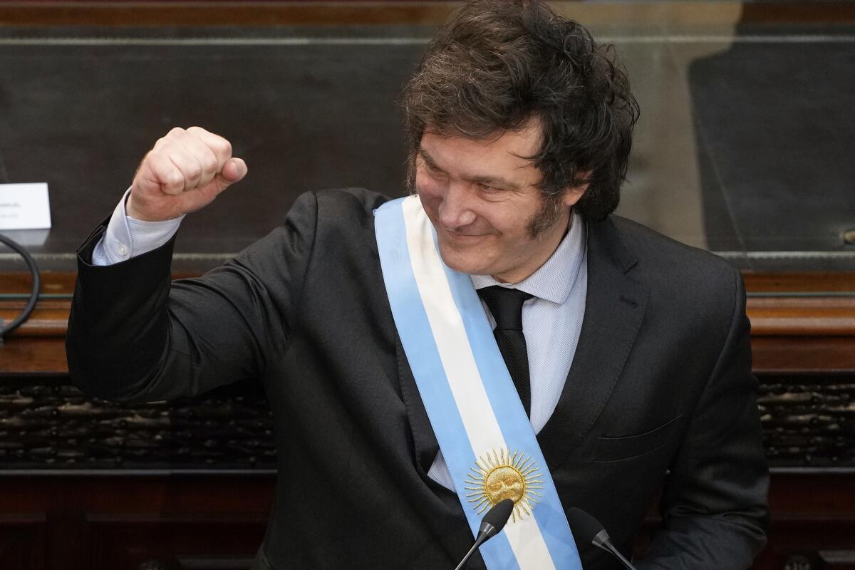 Argentine President Javier Milei addresses lawmakers.