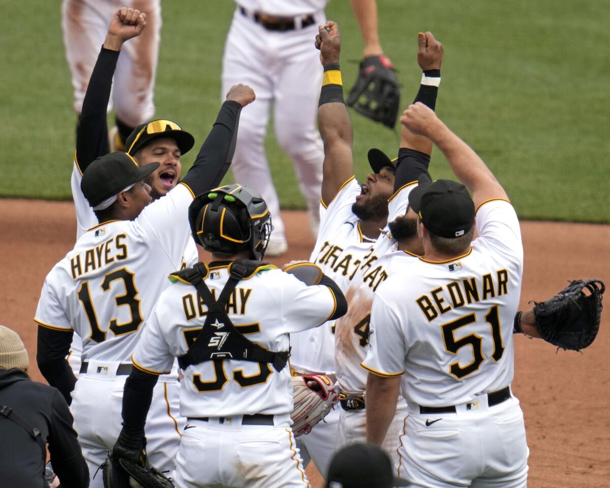 Pirates extend scoreless streak to 24 innings in shutout loss to Cubs for  8th consecutive defeat
