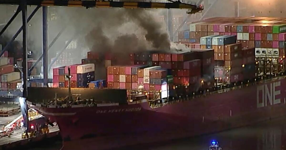 The delay of dangerous fire notifications in the port of concern a la Spark The delay of dangerous fire notifications in the port of concern a la Spark