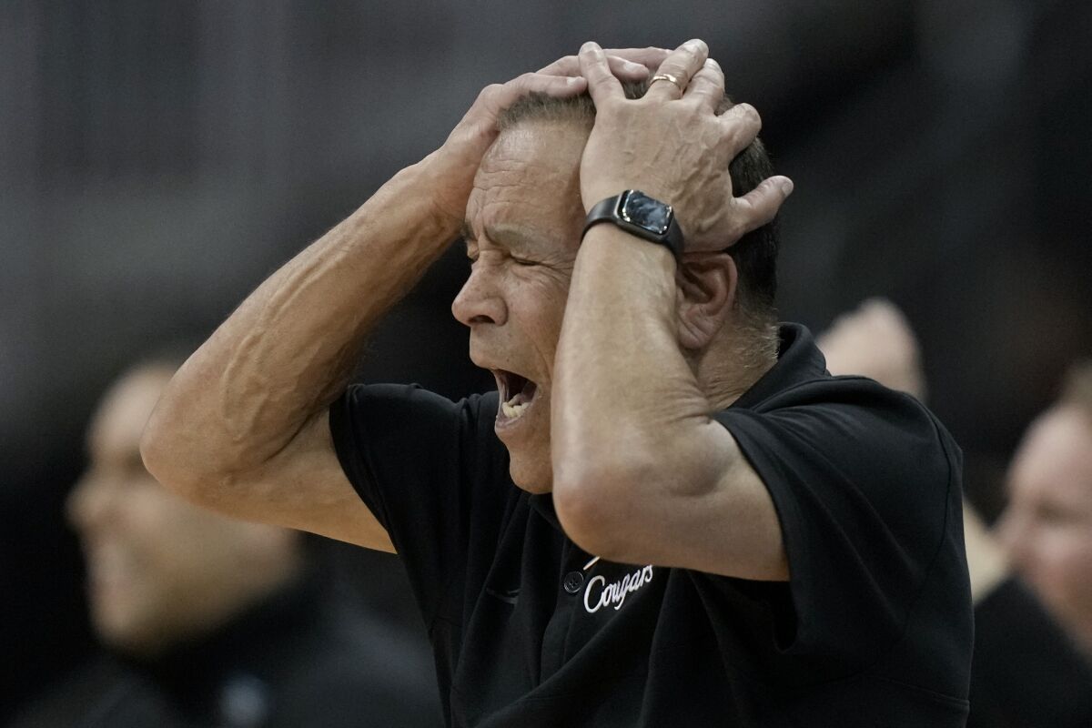 Houston coach Kelvin Sampson reacts during the second half against Miami on March 24, 2023.
