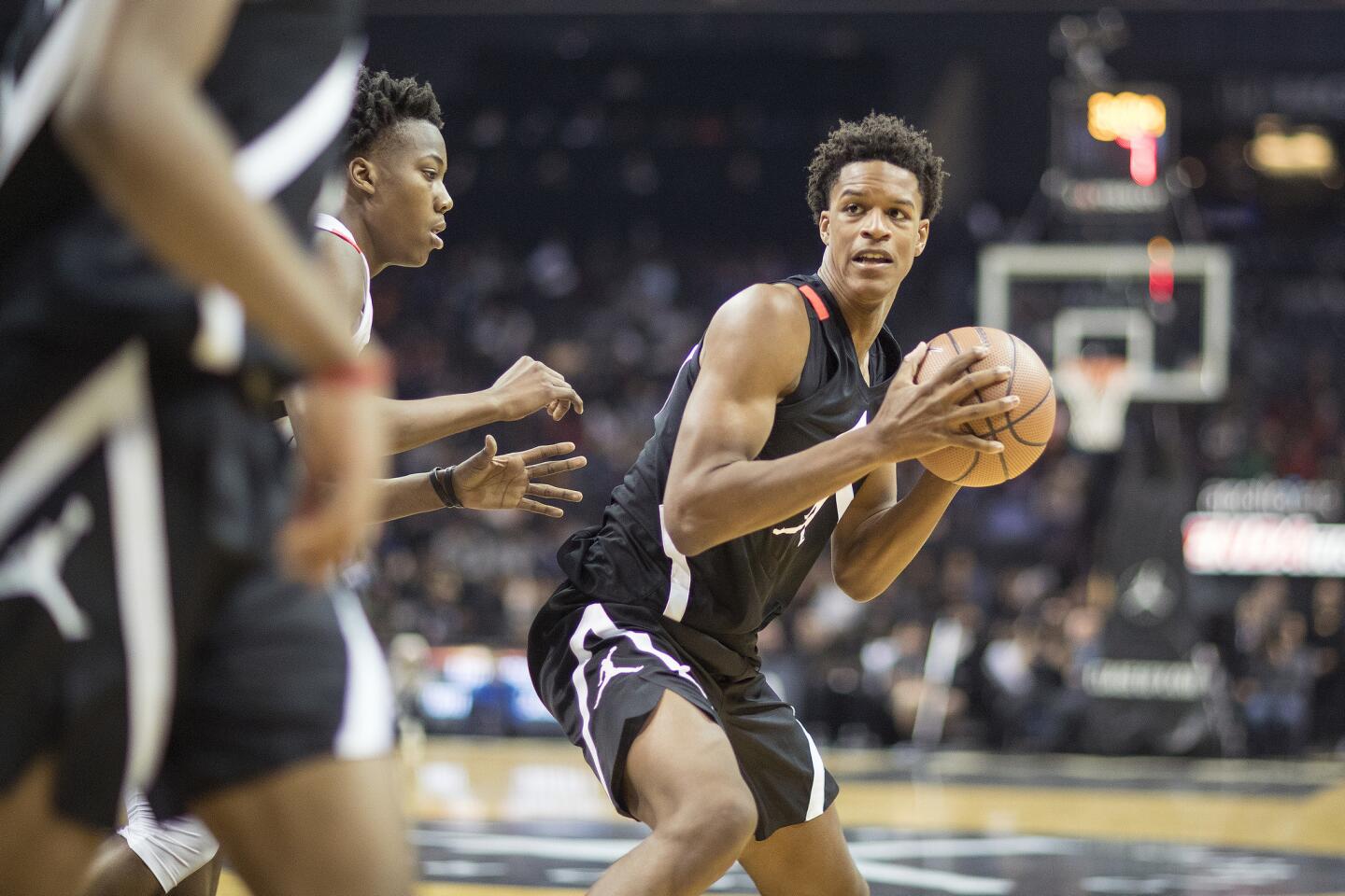 Crossroads' Shareef O'Neal, the son of basketball great Shaquille O'Neal, takes part in the Jordan Brand Classic in April 2018.