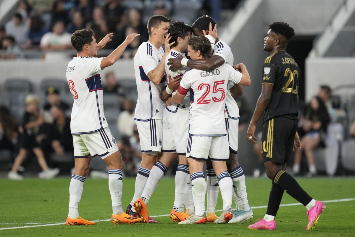 Vancouver Whitecaps settle for 1-1 draw with Los Angeles FC